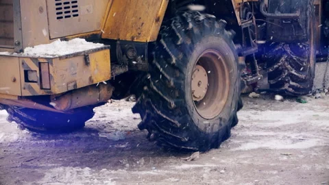 Garbage collection in the city in winter Video stock 101001043