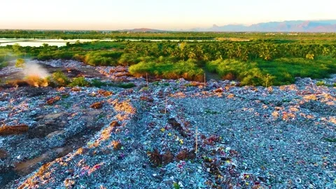 Garbage Dump And Birds Flying - Drone Shot 库存影片 251700551