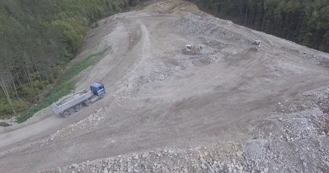 Garbage Dump / Junk Yard Aerial Shot (Rising) 動画素材 81468865