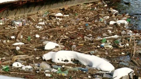 Garbage in the river Video stock 14928358