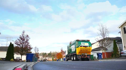 Garbage truck Stock Footage 32549590