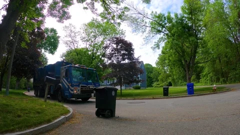 Garbage Truck, Massachusetts, USA Vídeo Stock 166323944