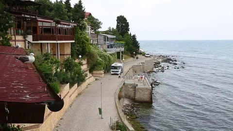 Garbage truck on promenade Video stock 72471393