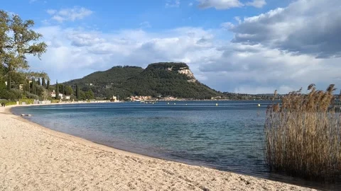 Garda lake in Italy Vidéo 340531629