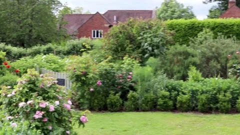 Garden left to right pythouse kitchen gardens, wiltshire 스톡 동영상 137396024