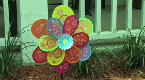 Garden Wind Spinner turning in the wind Stock Footage 40497074
