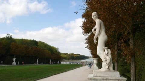 The Gardens at the Palace of Versailles 動画素材 197217025
