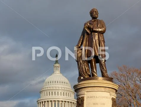 Garfield monument and capitol Stock Photos