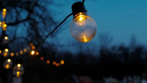 Garland of warm light bulbs Vídeos de archivo 152845985