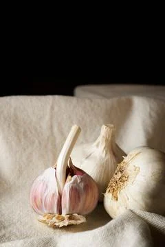 Garlic cloves view Stock Photos