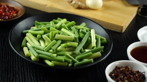 Garlic Stock Footage 111647213