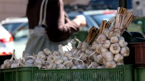 Garlic on the market Stock Footage 8662101