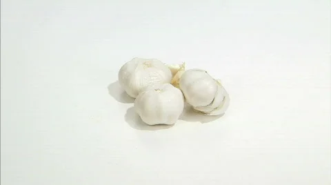 Garlic spinning pull in Stock Footage 630508