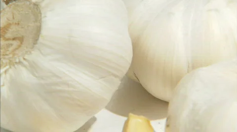 Garlic spinning pull in Video stock 630538