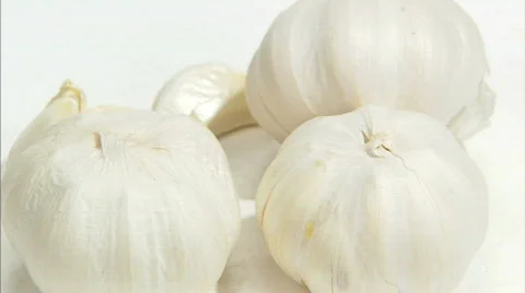 Garlic spinning pull in Stock Footage 630559