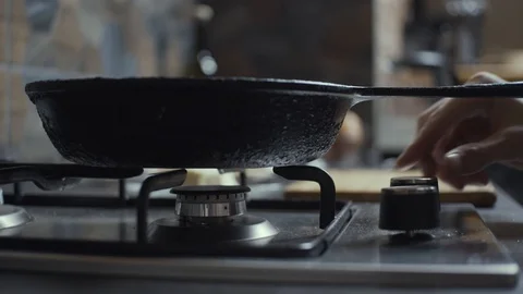 Gas stove ignition 動画素材 125851230