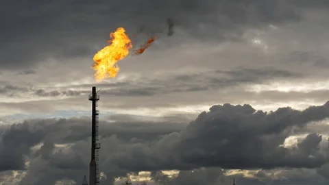 Gas torch at dusk Video stock 95816937