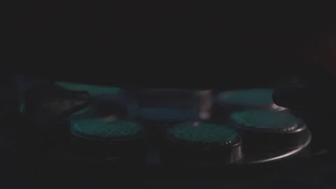 Gass burner for cooking in kitchen Video stock 253737018