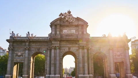The gate of Alcala in Madrid, Spain Video stock 86361494