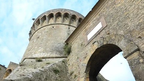 Gate of ancient Fortezza Medicea, medieval fortress in Volterra, Tuscany, Italy Video stock 97536855