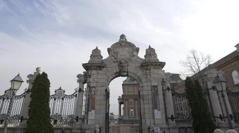 The gate of the Royal Castle in Budapest Stock Footage 48756361