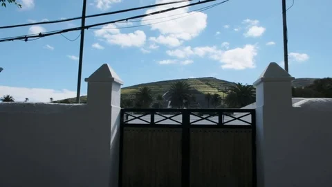 Gated Community Видео 101849855