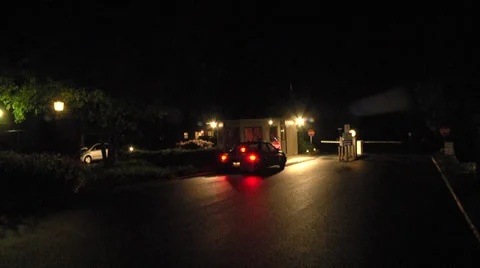 Gated entry front wide Vidéo 33241983