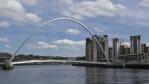 Gateshead millenium bridge clouids Stock Footage 80758454