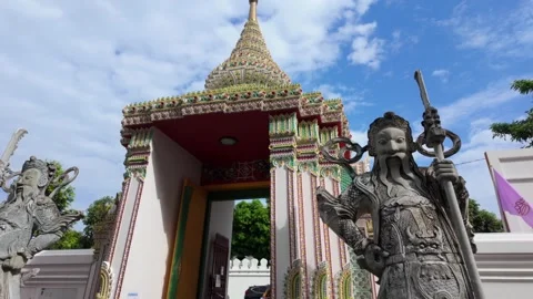 Gateway and Statues at Wat Phra Kaew, Bangkok Stock Footage 302881389