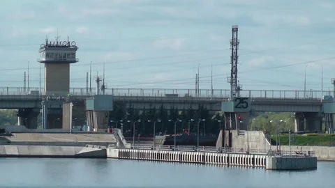 Gateway on the river Volga 스톡 동영상 82083033