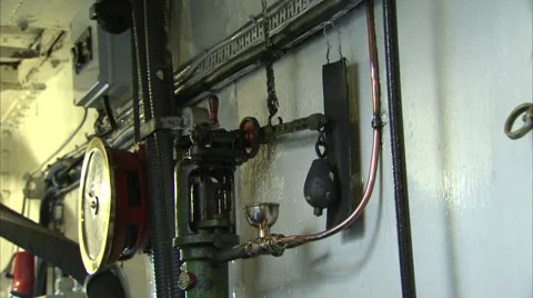 Gauge in paddle steamer engine room Video stock 8819866