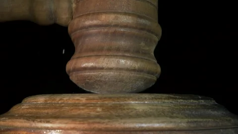 Gavel being struck to decide an auction or guilty verdict in court. 스톡 동영상 135145751