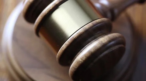 Gavel hitting soundblock Stock Footage 52817140