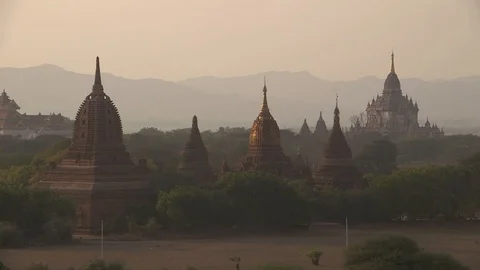 Gawdawpalin Temple at dusk (in the background) Stock Footage 114984944