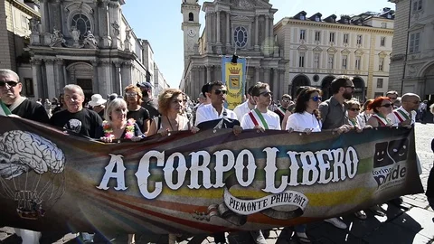 Gay pride parade Vídeo Stock 109493206