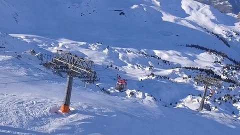 GD Rochette static view gondola zoom out post process Stock Footage 128931434