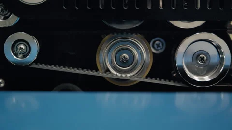 Gear-Driven Spinning Components on Manufacturing Equipment Stockbeeldmateriaal 307590636