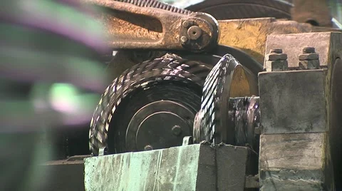 Gear machine tools in large cyclical Manufacture of chains Stock Footage 1807466