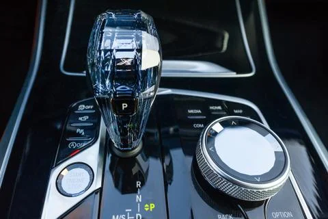Gear shift in the car Foto stock