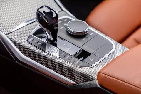 Gear shift in a car Stock-Fotos
