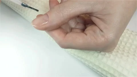 Gel polish manicure step-by-step video tutorial Vídeos de archivo 276360811