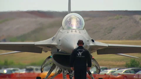 Gen Dynamics F-16 Fighting Falcon Run Up Stock Footage 56359157