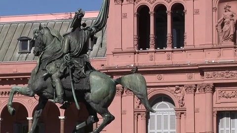 General Belgrano monument in front of Casa Rosada at Buenos Aires Stock Footage 101941618