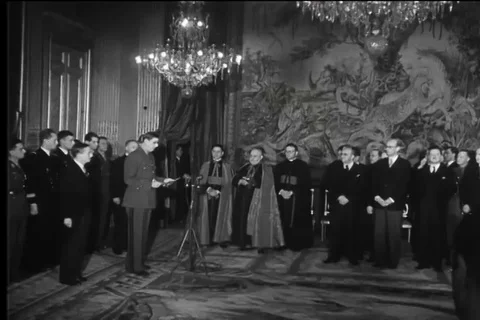 General Charles De Gaulle confer prayer in church - 1945 Stock Footage 101916099