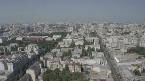 The general plan of the city center of Kyiv. Ukraine. Summer. Aerial Video stock 200990632
