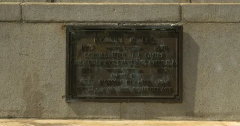 General Robert E Lee Circle Statue Plaque description New Orleans, LA 4K Stock Footage 75843917