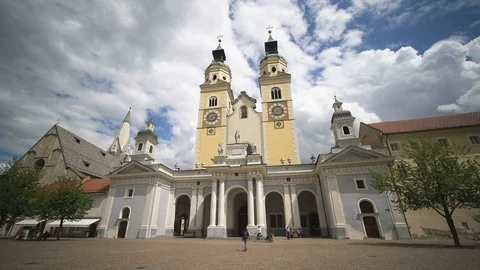 General view of the Brixner Dom, Brixen, Italy, Europe. 스톡 동영상 111804045