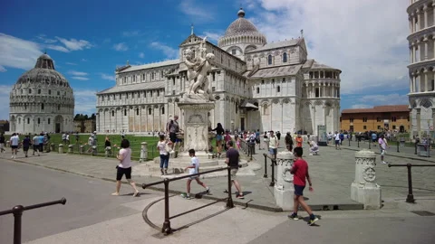 A general view of the cathedral on the Campo dei Miracoli Stock Footage 157812852