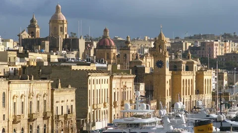 General view on the Fort Saint Angelo, Birgu Waterfront, Vittoriosa, Malta. Vídeos de archivo 108569588