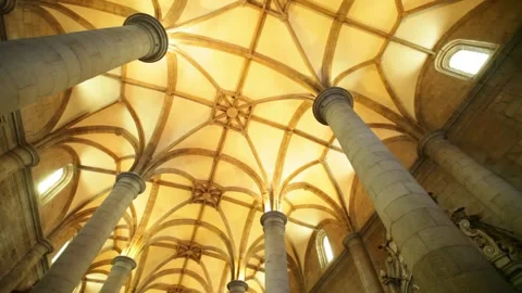 General view inside the church Stockbeeldmateriaal 147869169